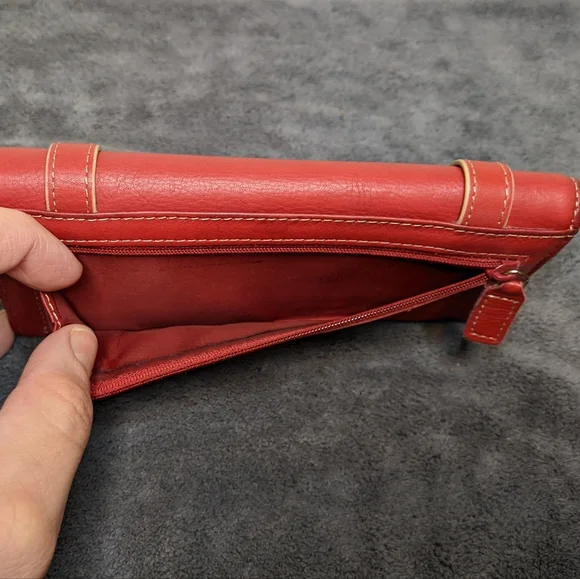 Kenneth Cole Genuine Leather Woman's clutch Wallet - Picture 14 of 16